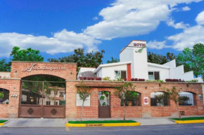  Alcazar Suites  Гвадалахара